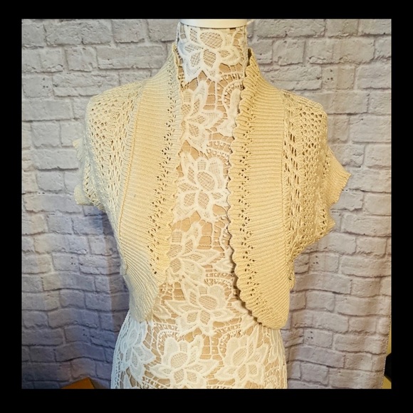 SIGNATURE by ROBBIE BEE - SHRUG - Picture 1 of 4